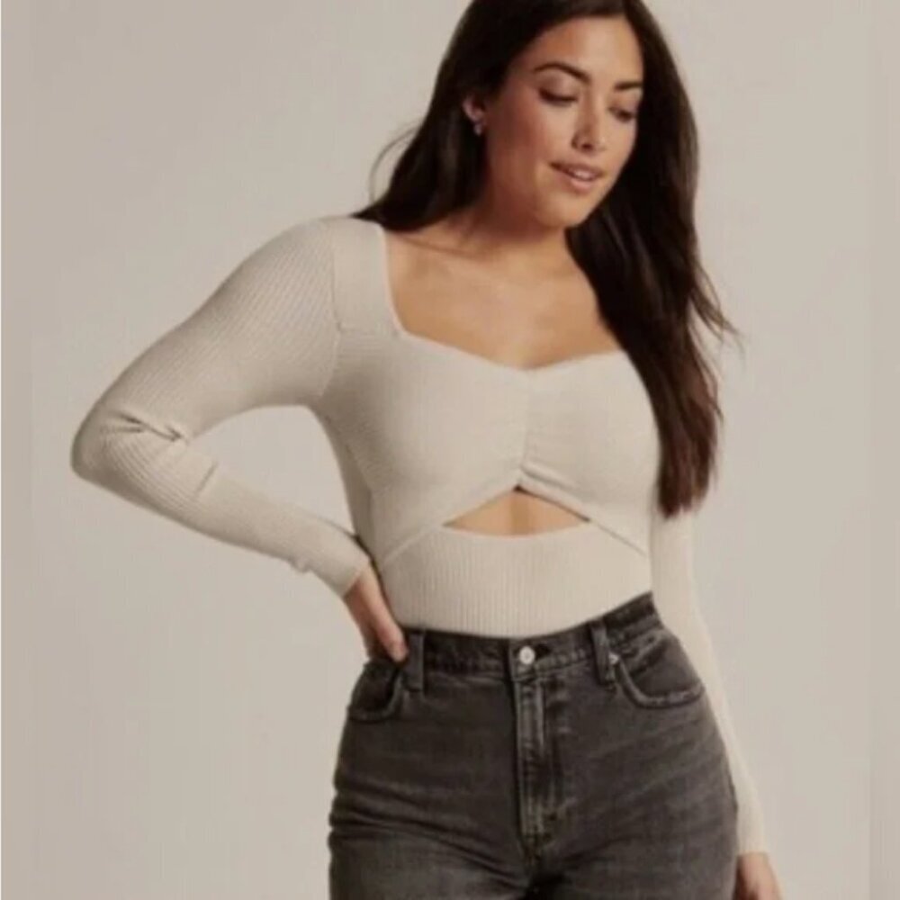 Black Abercrombie Long sleeve ribbed sweater bodysuit chest cutout size small